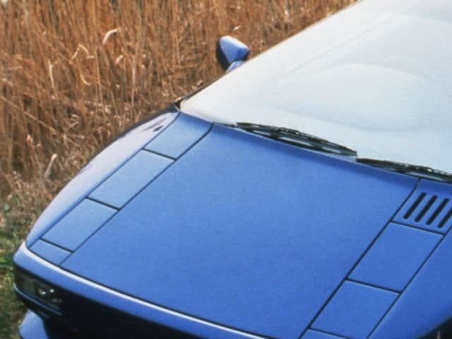 A wedgey bonnet, from what car?