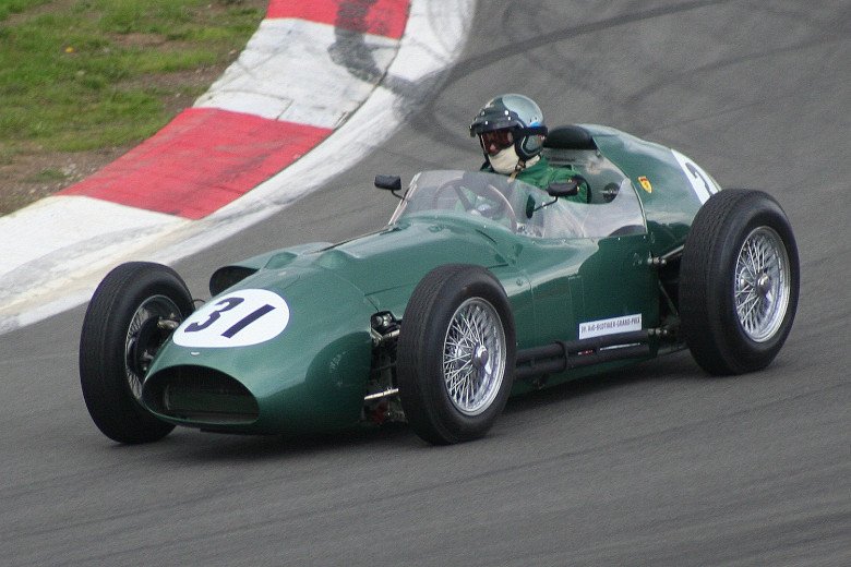 10 Extraordinary Things You Always Wanted To KNow About Aston Martin Formula 1