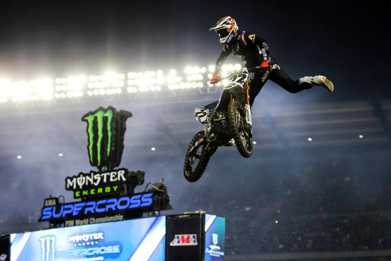 Supercross: Unleashing the Thrills of Two-Wheeled Motorsport