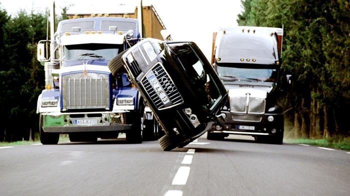 Lunatic drivers let loose in traffic