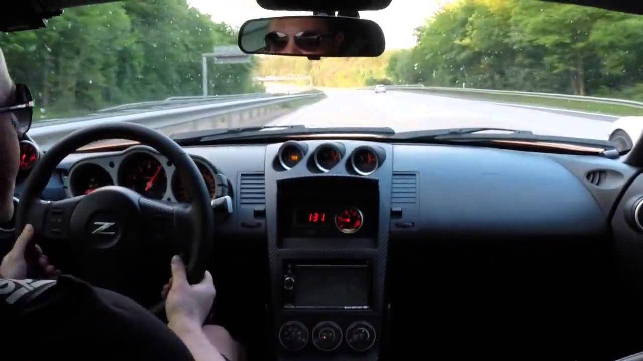 Procharger 350Z vs 911 GT3 streetrace interrupted by surprise sleeper car!