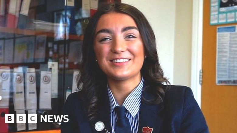 Driving test: Gender gap in Northern Ireland pass rates narrowing