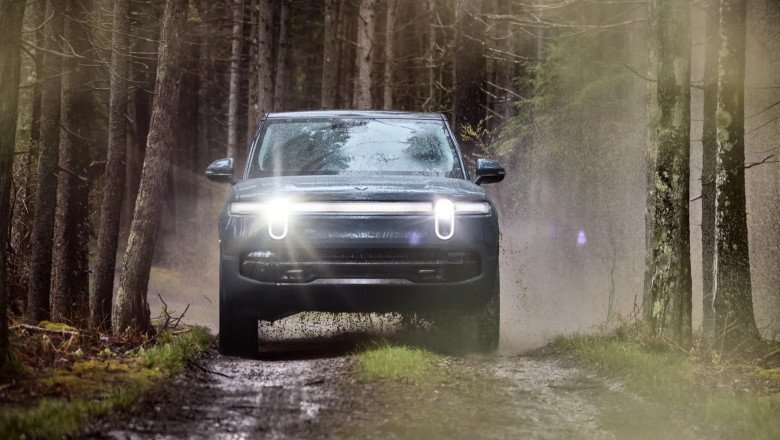 Rivian R1 and Toyota Crown Signia reviews, US-made Volvo, Hyundai, Kia EVs: The Week in Reverse