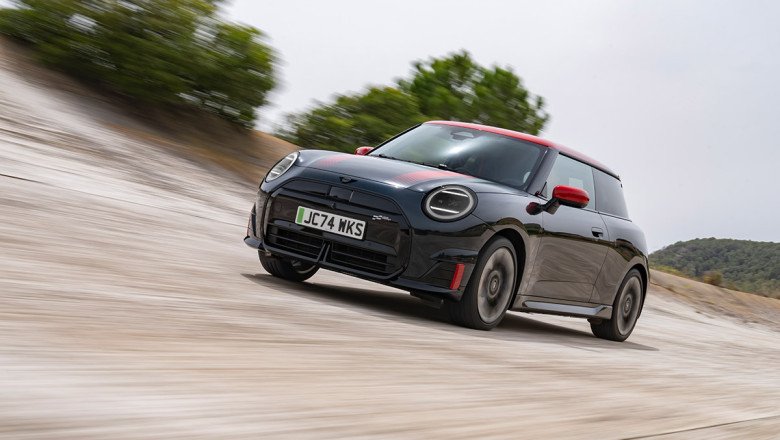 New Electric Mini JCW Unveiled