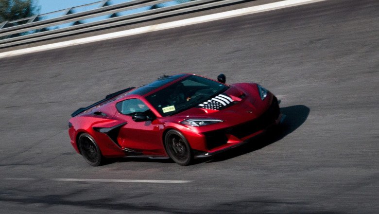 2025 Chevrolet Corvette ZR1 clocks top speed of 233 mph