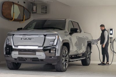 2025 GMC Sierra EV Denali starts at $91,995, delivers up to 460 miles of range