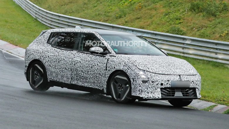 2026 Kia EV4 electric hatch to join sleek liftback