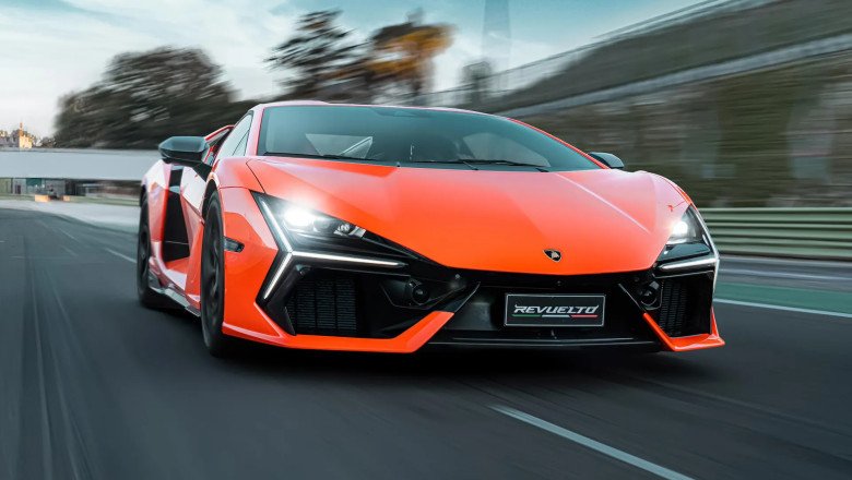 Lamborghini Revuelto receives first recall