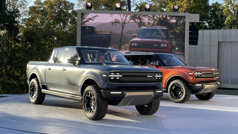 Scout Terra and Traveler electric truck and SUV revealed