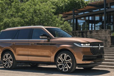 2025 Lincoln Navigator starts at over $100K — is it worth the splurge?