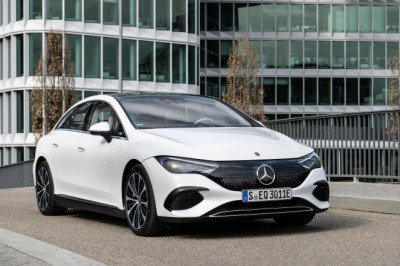 2025 Mercedes-Benz EQE gets more range, bigger battery