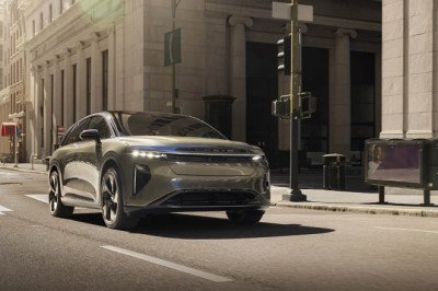2025 Lucid Gravity costs $94,900, targets 440 miles of range