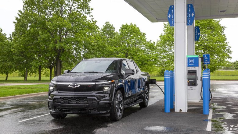 GM exec believes ditching Apple CarPlay in EVs is the path forward