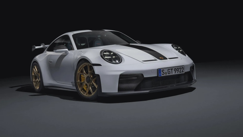 Watch the 2025 Porsche 911 GT3 rip around the 'Ring