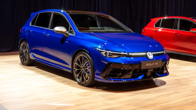 2025 Volkswagen Golf R debuts new look and more power for more money