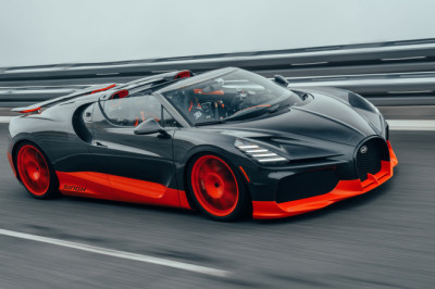 Bugatti Mistral hits 282 mph, sets world record for open-top cars