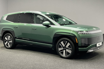 2026 Hyundai Ioniq 9 electric 3-row SUV bows with concept car looks