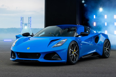 Lotus open to Emira hybrid as electric successor pushed back