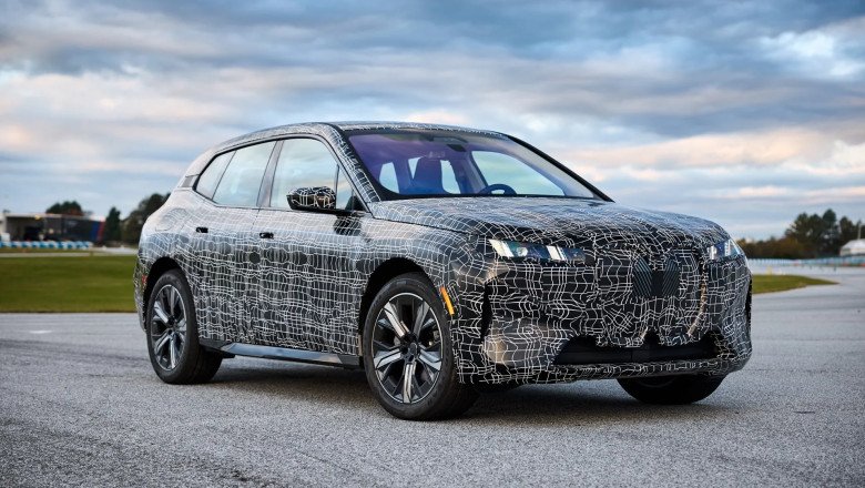 2026 BMW iX bridges the Neue Klasse EV current