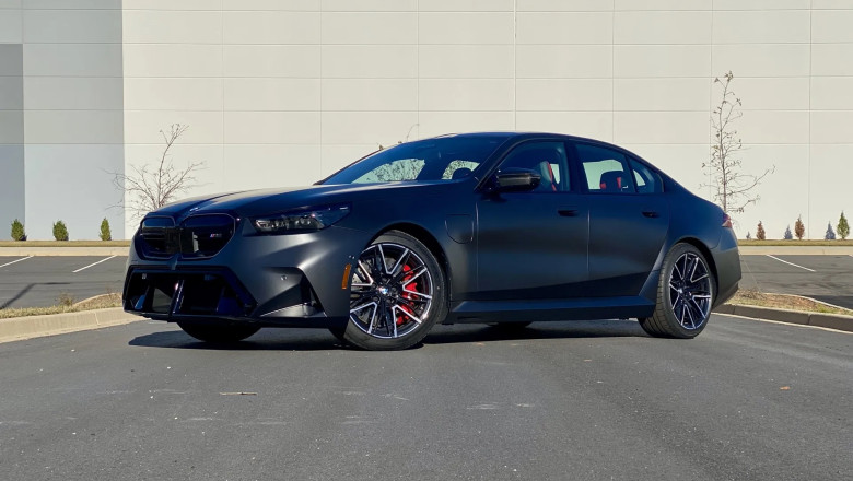 Review: 2025 BMW M5 shows off a range of personalities