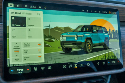 Rivians getting native text messaging in 2025, but not via CarPlay