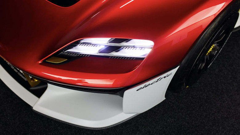 Why the electric Porsche 718 Boxster won't have one-pedal driving