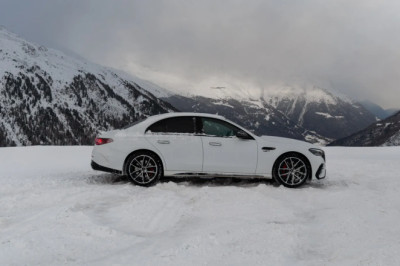 Review: 2025 Mercedes-Benz AMG E 53 Hybrid blends luxury into sporty PHEV