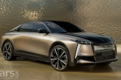 DS No 8 is a POSH electric saloon with Peugeot e-3008 underpinnings
