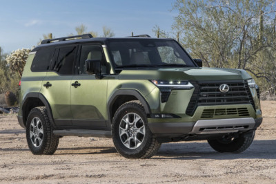 2025 Lexus GX debuts with 1.0-inch lift kit for Overtrails