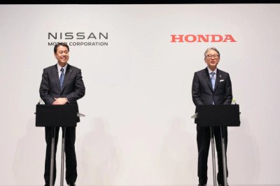 Honda and Nissan prepare merger talks to fend off Tesla and Chinese EVs