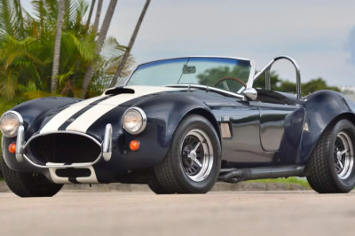 Shelby Cobra replica from “Bad Boys” heads to auction