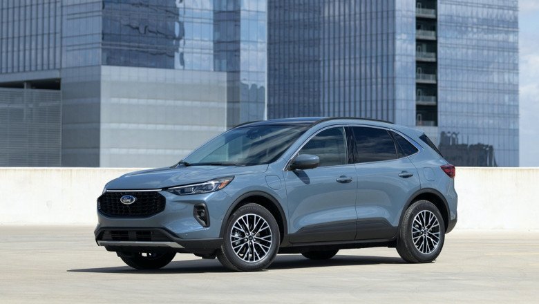 Ford Escape and Lincoln Corsair PHEV recalled because they could short circuit