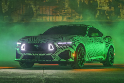 Ford Mustang EcoBoost gets Dark Horse upgrades via RTR