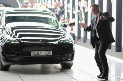 Our First Look At The Refreshed Tesla Model Y Without Camouflage