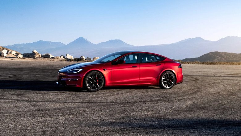 Tesla Model S and X recalled due to torn airbags
