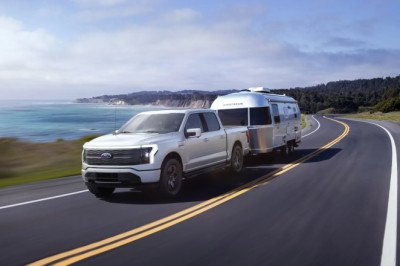 2025 Ford F-150 Lightning carries on for $65,090