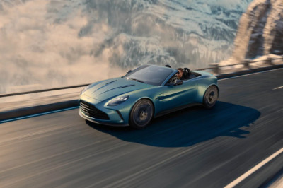 2026 Aston Martin Vantage Roadster ready to drop its top