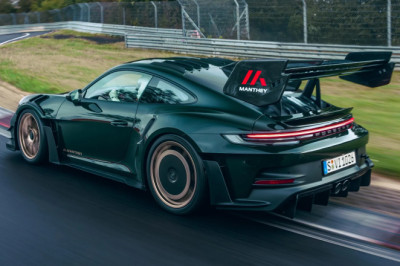 Manthey Kit for Porsche 911 GT3 RS deletes rear window, costs $116,160