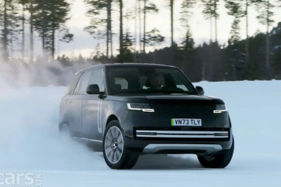 Range Rover Electric WAITING list hits 57,00 as JLR seek to recruit more EV technicians
