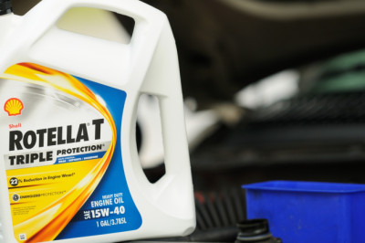 You Can Put Diesel Motor Oil In Your Classic Car, But Check This First