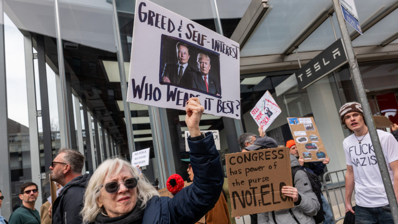 Florida Man Attempts To Ram Tesla Protesters With Car
