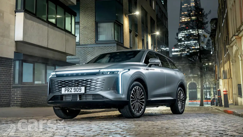 Omoda 9 PHEV arrives to CHALLENGE the likes of the Volvo XC60 and BMW X3