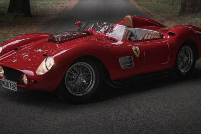 Ferrari 250 Testa Rossa: The Legend Behind the Red Head