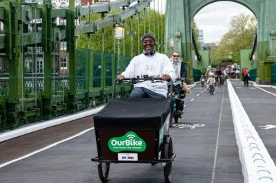 Beleaguered Hammersmith Bridge reopens for cyclists after £2.9million refurb - but still no decision on when drivers can use it
