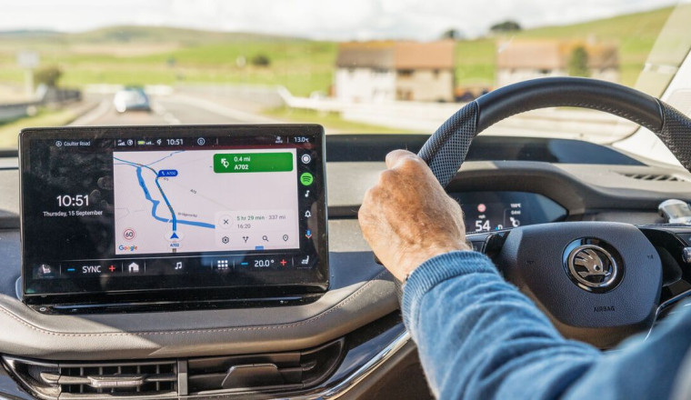'I'm a driving expert - never touch this dangerous car component on a hot day'