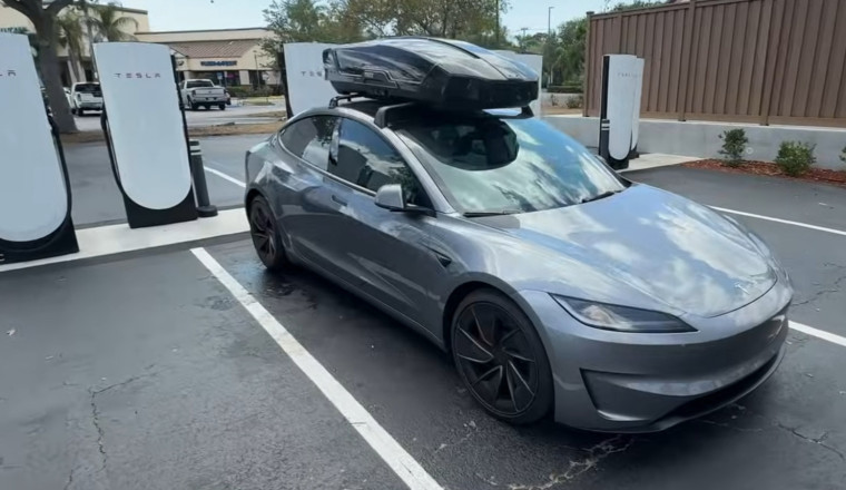 Does A Roof Box Hurt Your Car's Performance?
