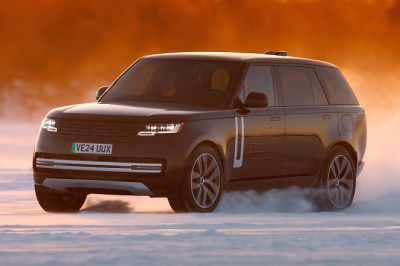 New Range Rover Electric seen undisguised in cold weather tests