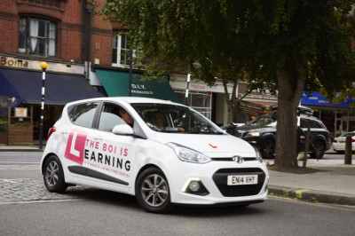 How to check UK driving test availability and book online