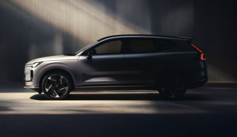 The Volvo XC70 Is Now An SUV