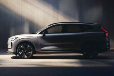 New XC70 SUV Will Be Volvo's First Extended-Range Plug-In Hybrid, With 124 Miles Of EV Range In China